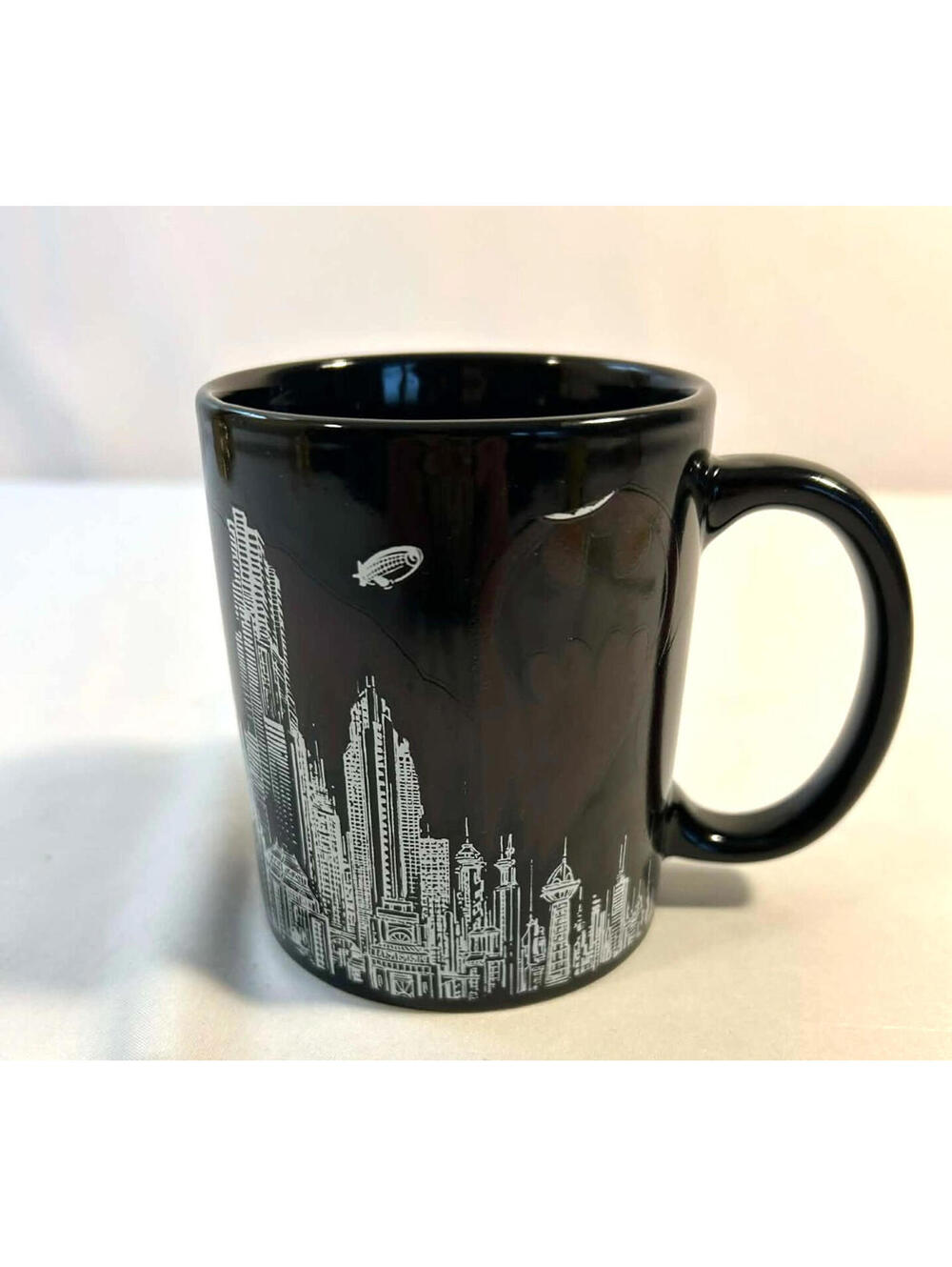 DC Comics Gotham City Skyline Black Coffee Mug Batman Universe Collectible